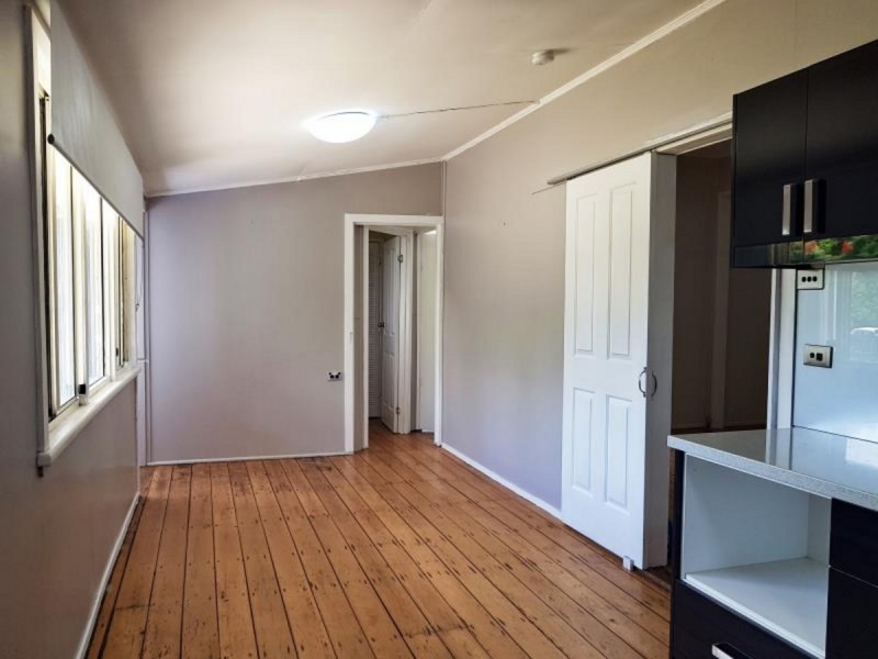 8 Thornton Street, Park Avenue QLD 4701